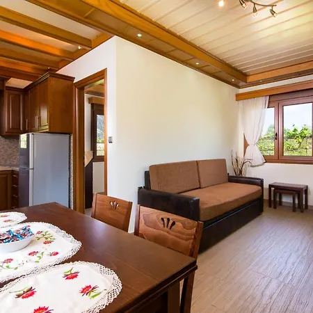 Semiramis Tatil Evi Chrysi Ammoudia